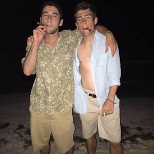 Meet your Posher, Drew